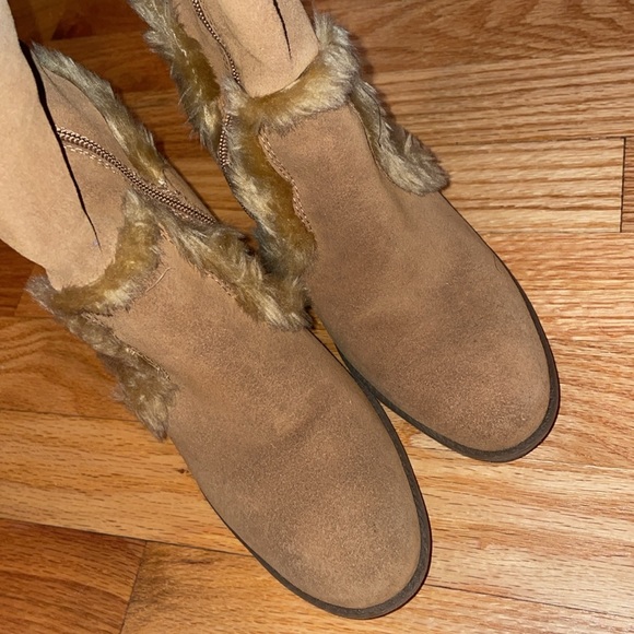 Like NEW RUFFHEWN tan/brownish fuzzy furry brown tall wedge boots sz 6.5 DENMARK - Picture 4 of 15